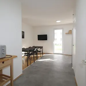Apartment Apartmenthaus - Grosszuegige Fuer Je 6 Personen Mit Balkon, Kitzingen